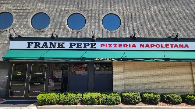 Frank Pepe Pizzeria Napoletana photo 1