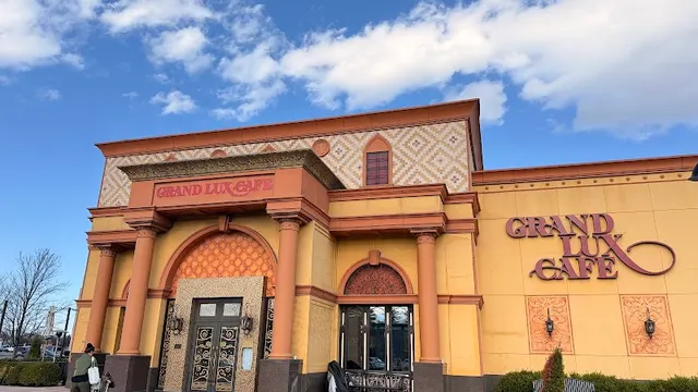 Grand Lux Cafe photo 1